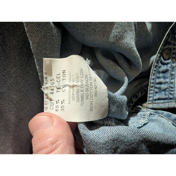 Vintage Guess Jeans Mens Blue Denim Snap Button Shirt Sz S 163F8 Western Flaw - Picture 8 of 9